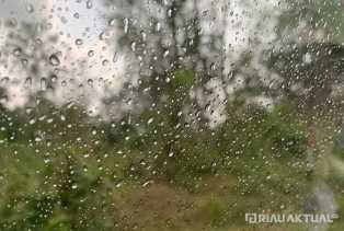 BMKG Peringatkan Potensi Hujan Lebat Disertai Petir dan Angin Kencang di Riau