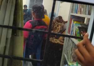 Heboh! Oknum Pj Kades dan Bidan Tertangkap Warga di Dalam Mobil Bergoyang di Halaman Masjid di Kuansing