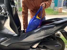 Tips Membawa Barang Bawaan dengan Sepeda Motor