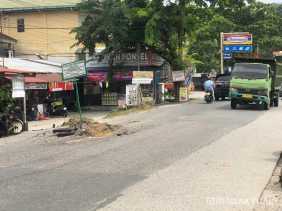 Truk ODOL Bikin Jalan Pramuka Pekanbaru Rusak dan Kecelakaan Meningkat