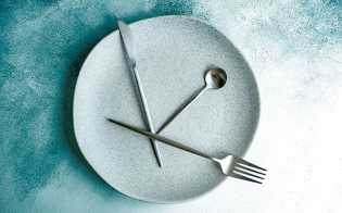 Jaga Kesehatan Mulut Selama Puasa