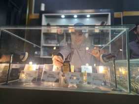 Harga Emas Batangan di Pekanbaru Terus Meroket, Permintaan Tetap Tinggi