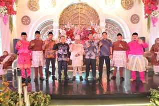 Bupati Bengkalis Kasmarni Gelar Unduh Mantu di Muara Basung