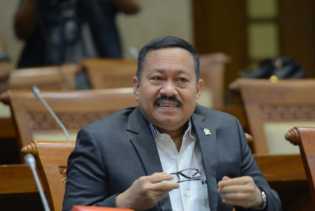 DPR Kritik Kebijakan Impor BBM Satu Pintu Lewat Pertamina