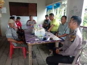 Kapolsek Enok, Iptu Cardi Edi Haryanto, Sambangi Masyarakat dan Sosialisasikan Pemilu 2024