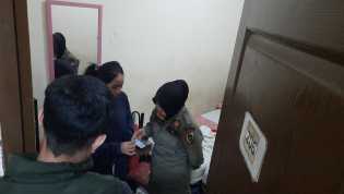 Kedapatan 'Ngamar', Pasangan Muda-mudi Hingga Kondom Diamankan Petugas di Pekanbaru