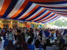 Nikah Massal Digelar, Puluhan Ribu Warga Padati Kawasan MPP Pekanbaru