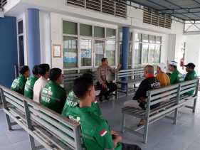 Sosialisasi Pemilu Damai, Iptu Fauzan Sasar Porter Pelabuhan Pelindo Tembilahan di Inhil