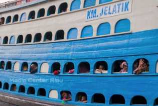 Mudik Lebaran, Tiket Kapal Penumpang di Pelabuhan Pekanbaru Mulai Ramai Dipesan