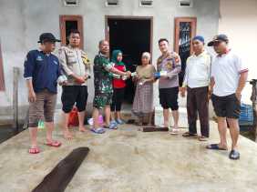 Polsek Perhentian Raja Gandeng TNI Imbau Pemilu Damai di Lokasi Banjir