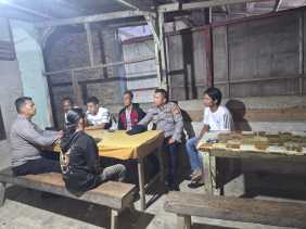 Polisi dan Warga Bersinergi Lewat Patroli Satkamling di Bangko Pusako