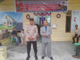 Perayaan Natal 2024, Polsek Tambang Perkuat Pengamanan di Gereja Desa Kualu