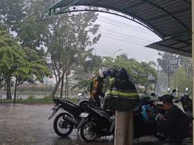 Suhu Udara Mencapai 34 Derajat, Sebagian Wilayah Riau Berpotensi Hujan Siang Ini