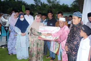 Safari Ramadan di Mandau, Kasmarni Ajak Masyarakat Ikut Serta Atasi Inflasi Berbelanja Sesuai Kebutuhan