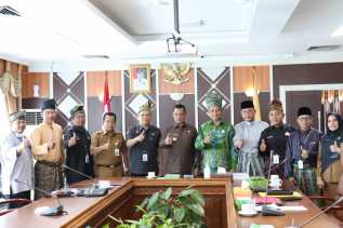 Pj Walikota Pekanbaru Beri Dukungan Pengusulan Marhum Pekan Sebagai Calon Pahlawan Nasional