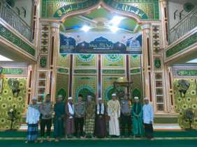 Kapolsek Kempas Sholat Subuh Keliling Berjamaah, Ajak Masyarakat Gunakan Hak Pilihnya