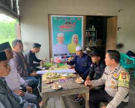 Personel Polsek Batang Tuaka Kunjungi Desa Sungai Rawa Jelang Pilkada 2024