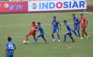 PSPS Riau Ditahan Imbang Semen Padang