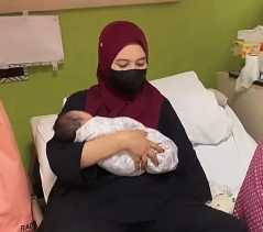 Viral Ibu Muda Usia 35 Tahun Sudah Resmi Jadi Nenek