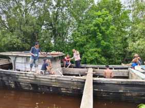 Bhabinkamtibmas Polsek Rupat Ajak Nelayan Desa Teluk Lecah Jaga Keamanan Jelang Pilkada 2024