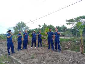 Polsek Bangko Pusako Tanam 200 Pohon Pisang Sempena Hari Bhayangkara