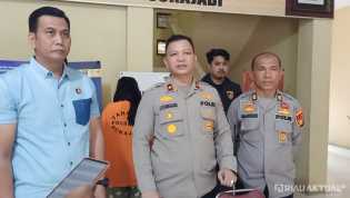 Wanita Cantik di Pekanbaru Tipu Pedagang Emas Hingga Rp3,6 Miliar