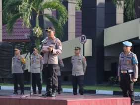 AKBP Panguncap Pimpin Apel Akbar Polisi RW Polres Kuantan Singingi