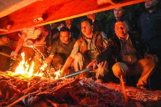 Bupati Janjikan Perbaikan Jalan di Desa Kampung Baru Koto Inuman