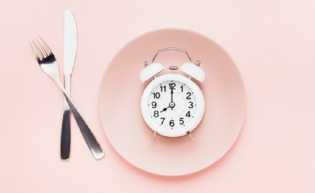 Mau Divaksin saat Berpuasa? Baca Ini Dulu