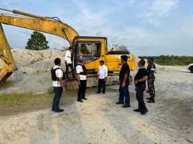 Sat Reskrim Polres Kampar dan TNI Gerebek Lokasi Galian C Ilegal, Pelaku Kabur Sebelum Ditangkap