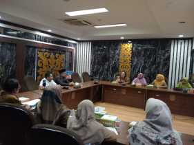 Belasan Guru Honorer Non-Database Datangi DPRD Pekanbaru, Minta Kepastian Nasib