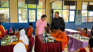 Brimob Polda Riau Dorong Generasi Emas Lewat MBG dan Green Policing