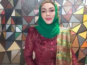Iyeth Bustami :  Saya Tetap Jadi Juri Kontes Dangdut Indonesia
