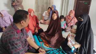 Kunjungi Haura Bayi Penderita Stunting, Markarius Anwar: Kedepan, Kita Pastikan Anak-Anak Pekanbaru Tumbuh Sehat