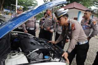 Kesiapan Operasi Lilin 2025, Kasat Lantas Polresta Pekanbaru Cek Kendaraan Patroli
