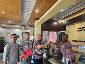 Sukarmis Hadapi Persidangan Dugaan Korupsi Pembangunan Hotel Kuansing