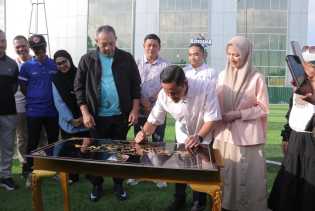 Pertama di Indonesia, Wako Pekanbaru Bangun Lapangan Mini Soccer Gratis Untuk Warga