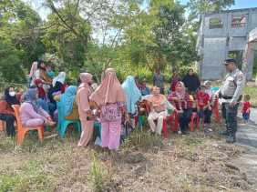 Kapolsek Tanah Putih Tanjung Melawan Ajak Ibu-Ibu Bijak Gunakan Medsos untuk Pilkada Damai