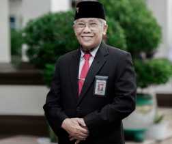 Rektor Universitas Hang Tuah Pekanbaru Dapat Ucapan Hangat dari Mahasiswa dan Dosen