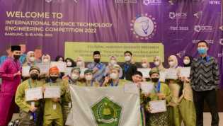 Tim Riset MAN 1 Pekanbaru Boyong 8 Medali ISTEC 2022