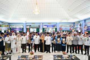 164 Jamaah Calon Haji Bengkalis Diberangkatkan dari Batam, Bupati Kasmarni Sampaikan Pesan Khusus