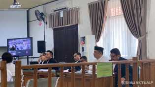 Bupati Nonaktif Kepulauan Meranti Hadiri Sidang Pemeriksaan Saksi Dugaan Korupsi