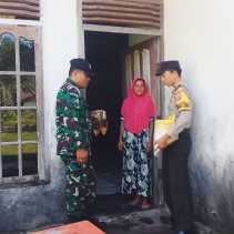 Gandeng TNI, Jajaran Polres Bengkalis Beri Bansos ke Warga Kurang Mampu