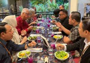 Wako Pekanbaru Bertemu Eks PM Singapura Goh Chok Tong, Bahas SDM hingga Pendidikan