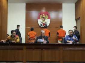 Ditetapkan Sebagai Tersangka, Bupati Meranti Ditahan di Rutan KPK