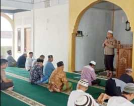 Kapolsek Minas Serukan Pilkada Damai Lewat Program Jumat Keliling di Masjid Al Istiqomah