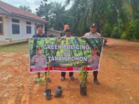 Polsek Rimba Melintang Green Policing di Lingkungan Gereja, Kapolsek: Jaga Bumi Bersama