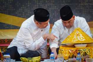 Gubernur Riau dan Wakil Gubernur Riau Buka Puasa Bersama di LAM Riau