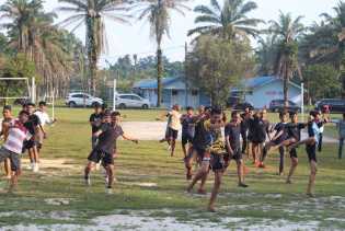 Hulubalang Selatan Asykar Theking Berlatih Muaythai di Lanud RSN Pekanbaru