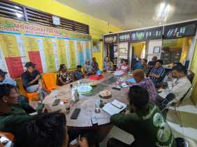 Polisi Sambangi Warga Kampung Dosan, Sampaikan Imbauan Kamtibmas Jelang Pilkada